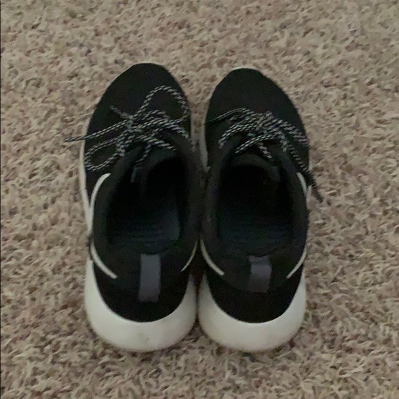 Nike Roushe - Picture 3 of 4